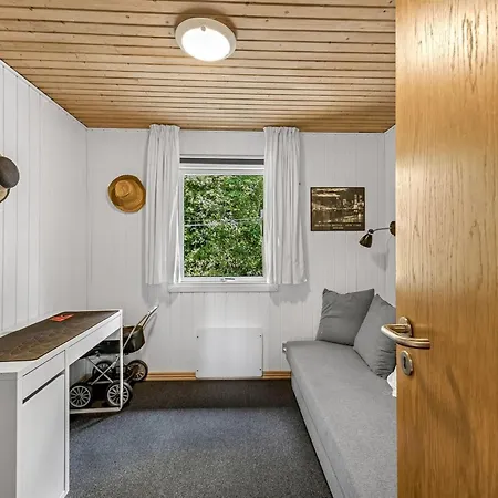 Feriehus Eine - From The Sea By Interhome