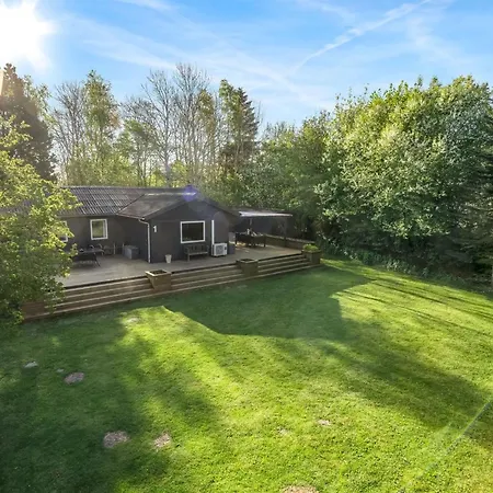 Feriehus Eine - From The Sea By Interhome Hals