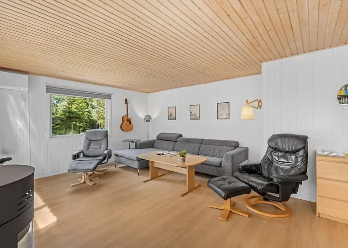 Eine - From The Sea By Interhome Сasa de vacaciones *