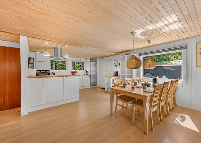 Сasa de vacaciones Eine - From The Sea By Interhome Hals